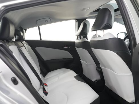 Used 2020 Toyota Prius XLE w/ Advanced Technology Package FWD image 12