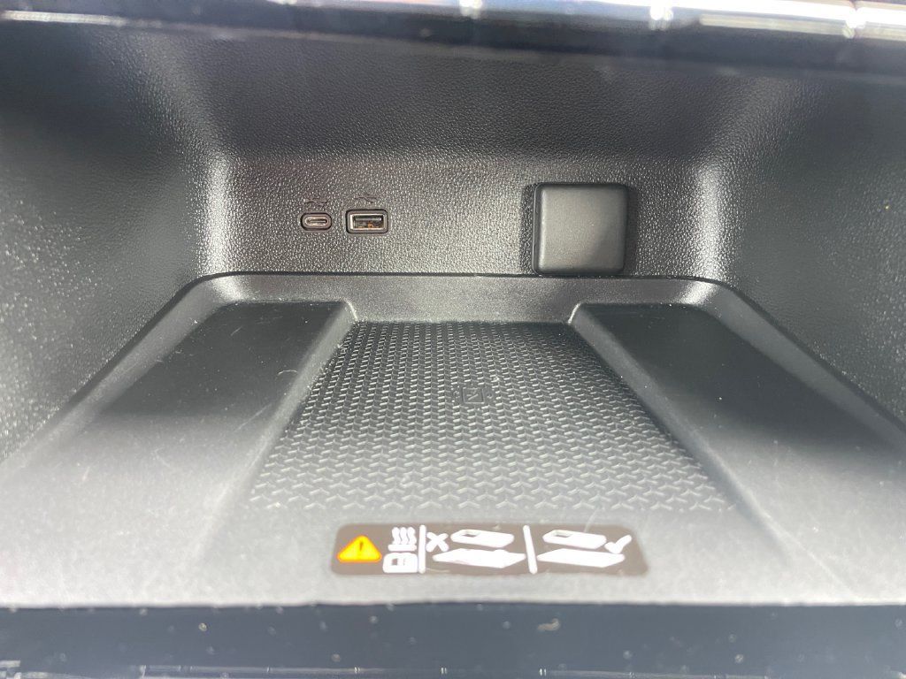Used 2024 Chevrolet Traverse LT w/ LPO, Floor Liner Package FWD image 42