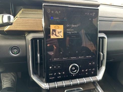 Used 2025 GMC Acadia Denali w/ Super Cruise Package image 37