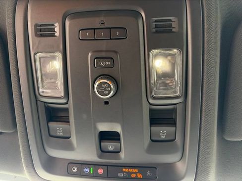 Used 2023 GMC Yukon SLT AWD/4WD image 24