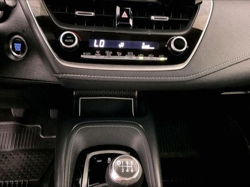 Used 2019 Toyota Corolla SE FWD image 15