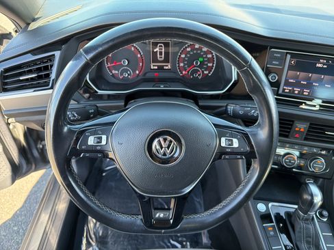 Used 2019 Volkswagen Jetta R-Line w/ R-Line Cold Weather Package image 16