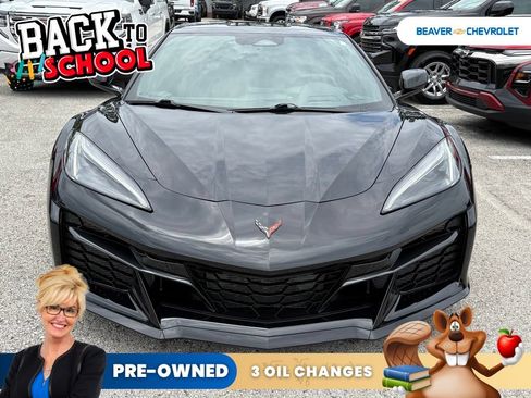 Used 2025 Chevrolet Corvette Z06 RWD image 3
