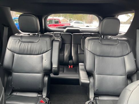 Used 2022 Ford Explorer ST w/ ST Street Pack image 18