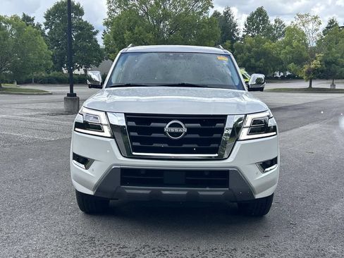 Used 2023 Nissan Armada Platinum w/ Captain's Chairs Package AWD/4WD image 2
