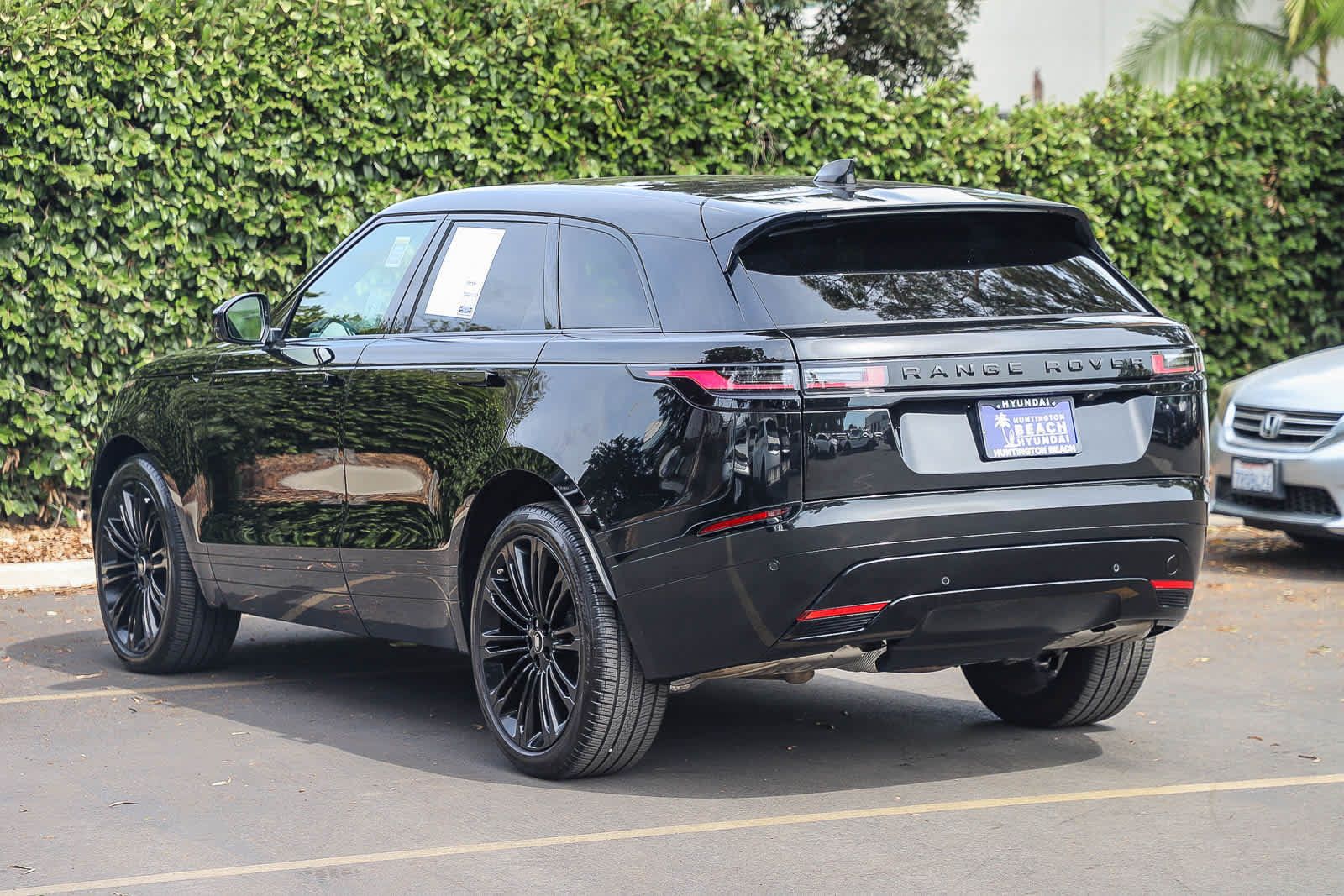 Used 2024 Land Rover Range Rover Velar Dynamic SE AWD/4WD image 7