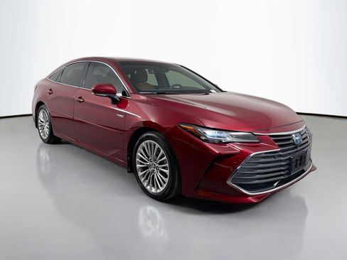 Used 2019 Toyota Avalon Limited w/ Advanced Safety Package FWD image 3