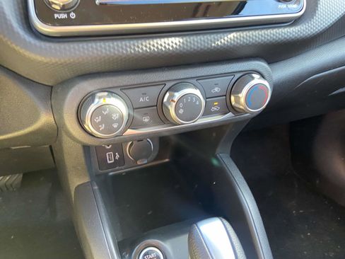 Used 2024 Nissan Kicks S image 15