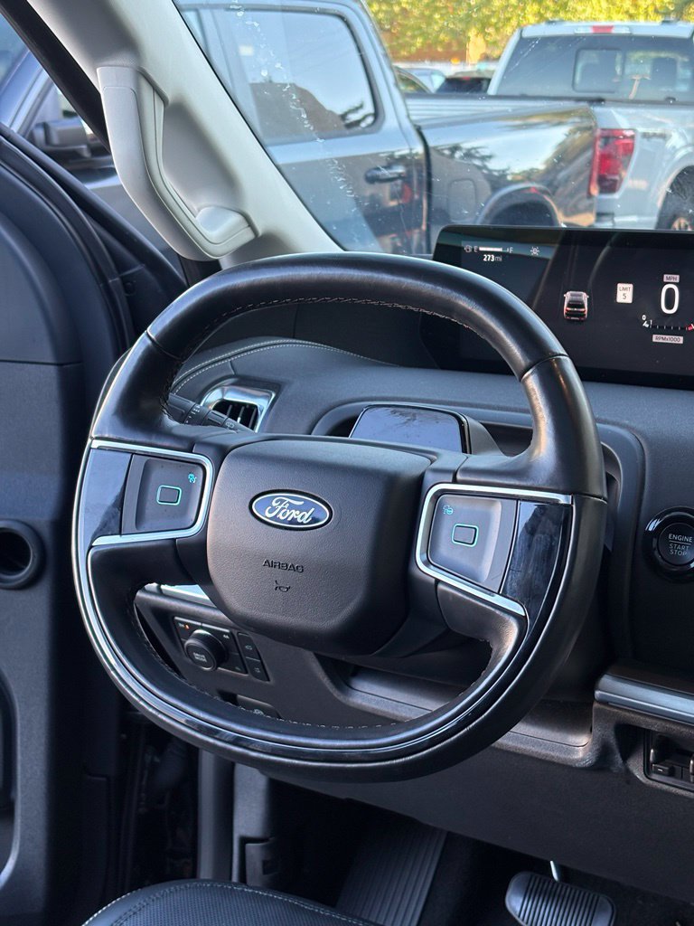 Used 2025 Ford Expedition Platinum AWD/4WD image 25