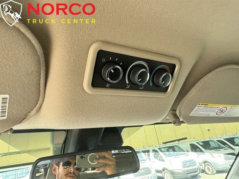 Used 2020 Chevrolet Express 3500 LT w/ LT Preferred Equipment Group image 21