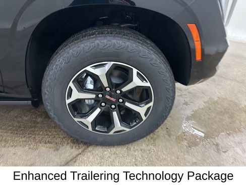 New 2026 GMC Yukon XL AT4 w/ AT4 Premium Plus Package AWD/4WD image 13