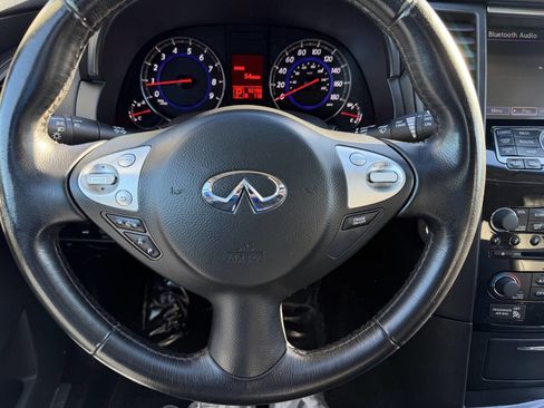 Used 2011 INFINITI FX35 AWD w/ Premium Pkg image 21