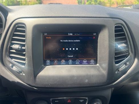 Used 2019 Jeep Compass Latitude w/ Safety & Security Group FWD image 26