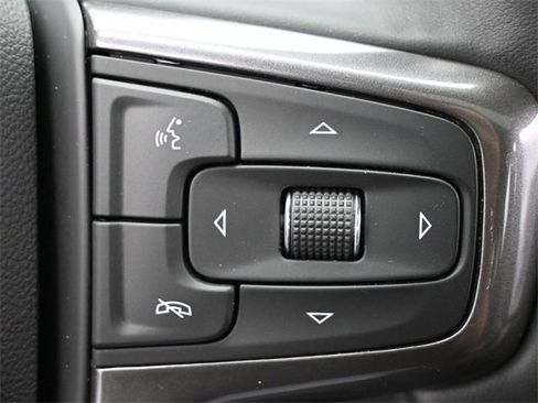 Used 2024 Chevrolet Silverado 2500 ZR2 w/ Technology Package image 27