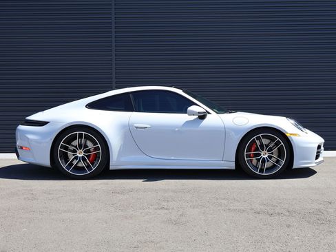 Used 2025 Porsche 911 Carrera S RWD image 8