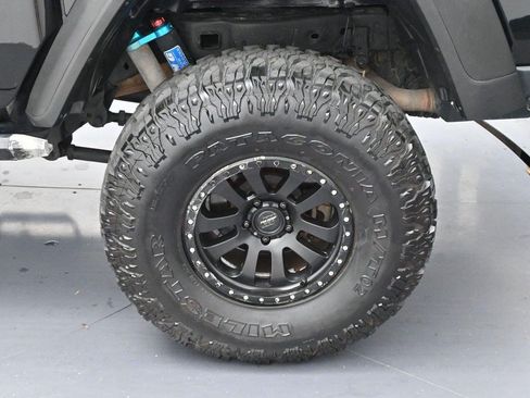 Used 2020 Jeep Gladiator Rubicon AWD/4WD image 33