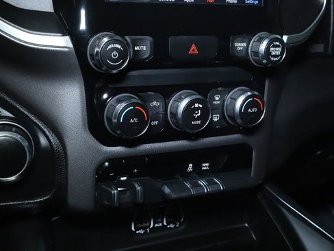 Used 2020 RAM 1500 Big Horn AWD/4WD image 27