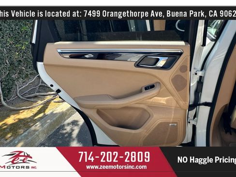 Used 2017 Porsche Macan AWD/4WD image 53
