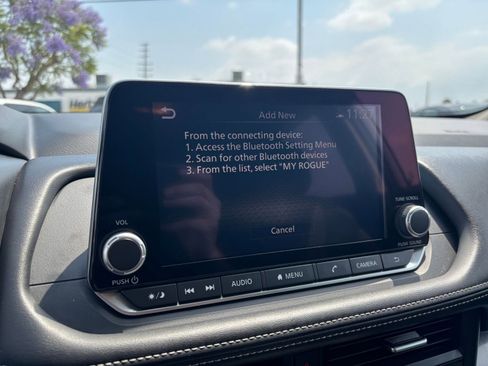 Used 2025 Nissan Rogue SV FWD image 20