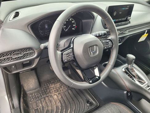 Used 2024 Honda HR-V Sport image 9