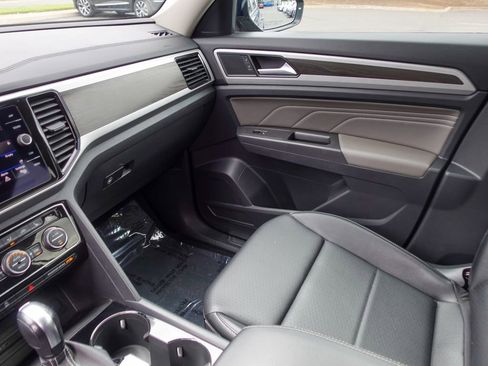 Used 2022 Volkswagen Atlas SE FWD image 20