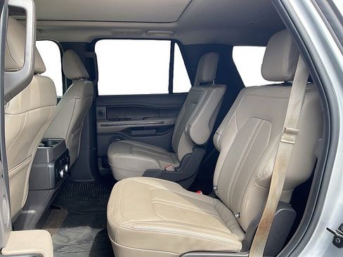 Used 2021 Ford Expedition Limited image 11