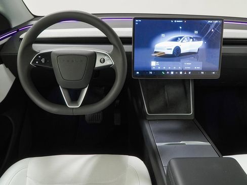 Used 2026 Tesla Model Y AWD image 27