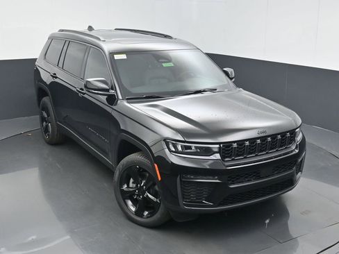 New 2026 Jeep Grand Cherokee L Limited w/ Limited Altitude Package AWD/4WD image 37