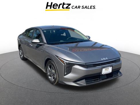 Used 2025 Kia K4 LXS image 1