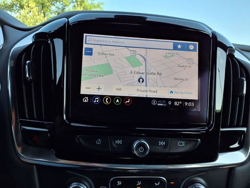 Used 2023 Chevrolet Traverse RS AWD/4WD image 6