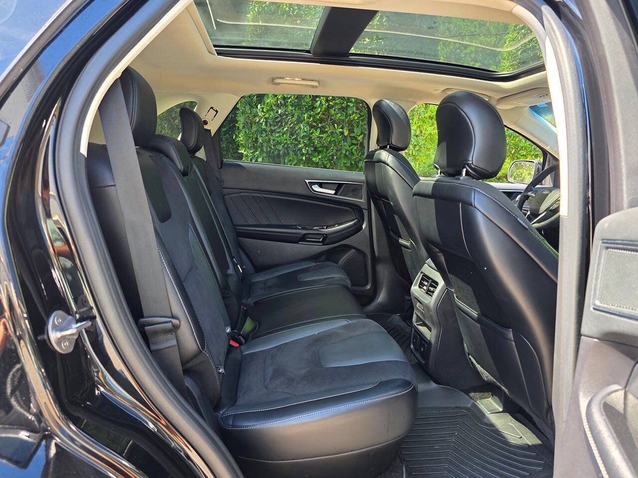 Used 2018 Ford Edge Sport w/ Equipment Group 401A AWD/4WD image 36