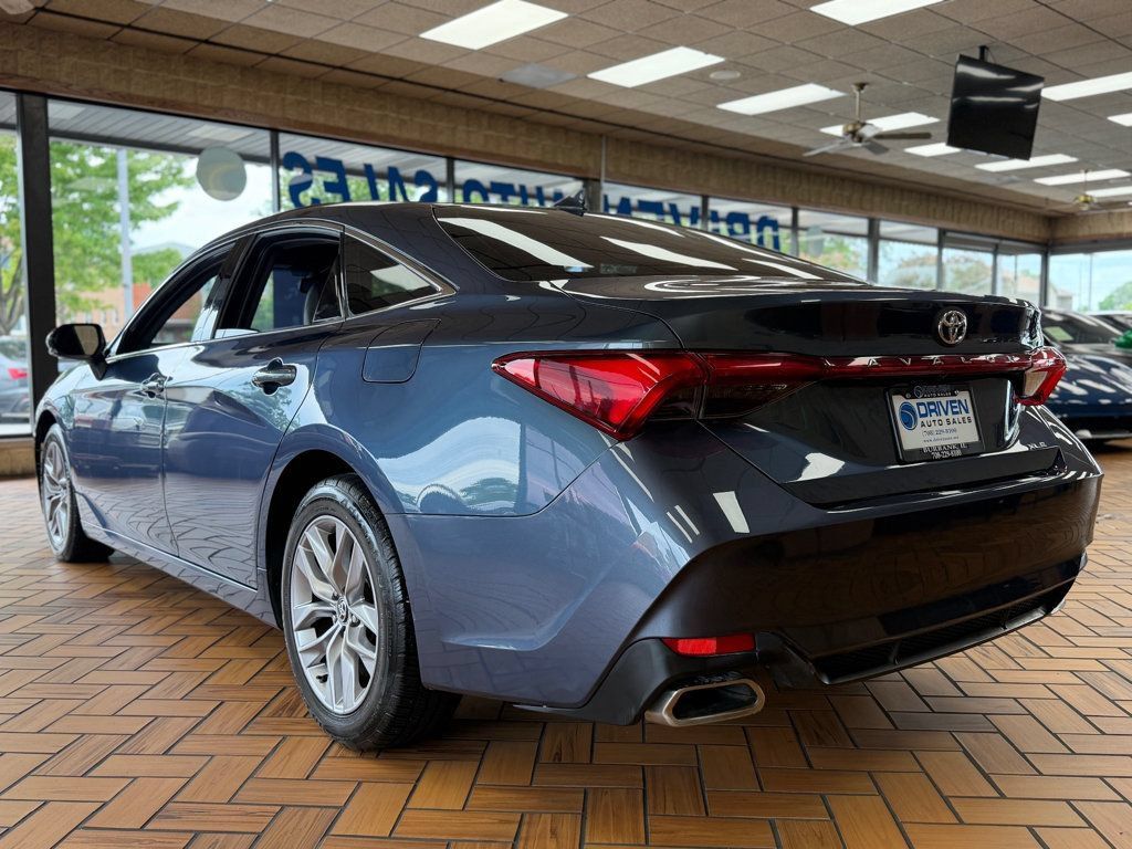 Used 2021 Toyota Avalon XLE FWD image 6