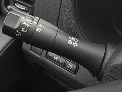 Used 2023 Nissan Frontier SV w/ Midnight Edition Package image 28