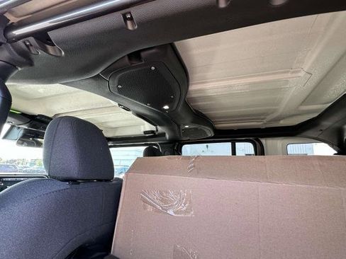 Certified 2024 Jeep Wrangler Willys image 14