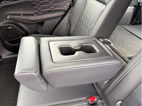 Used 2025 Mitsubishi Outlander SEL image 23