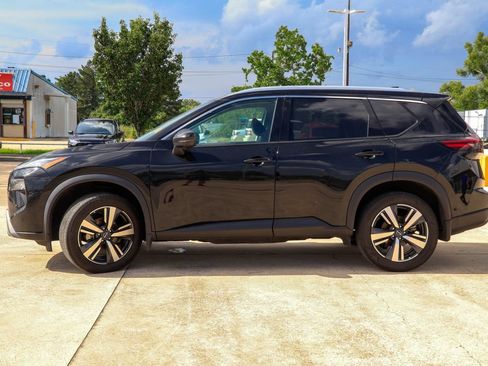 Used 2024 Nissan Rogue SL FWD image 24