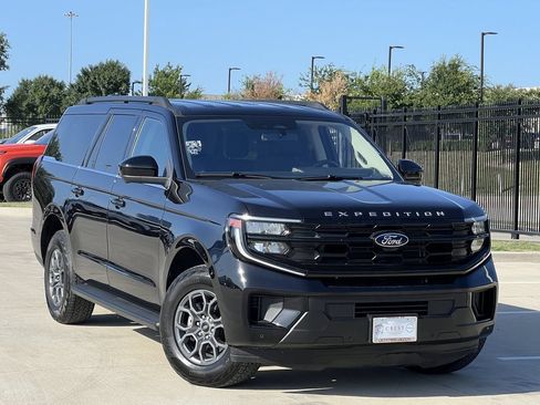 Used 2025 Ford Expedition Max Active RWD image 1