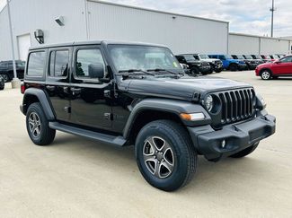 Used 2022 Jeep Wrangler Unlimited Sport AWD/4WD video 2