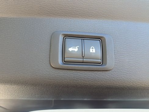 Used 2023 Mitsubishi Outlander SE FWD image 9
