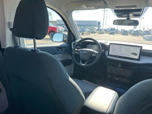 Certified 2025 Ford Maverick XLT w/ XLT Luxury Package image 14