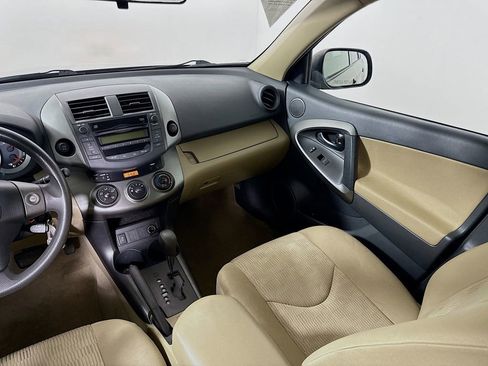 Used 2011 Toyota RAV4 4WD image 22