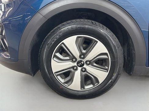 Used 2020 Kia Niro LX FWD image 29