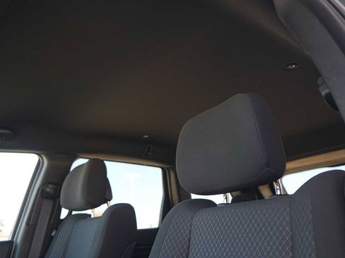 Used 2018 Jeep Grand Cherokee Laredo RWD image 26