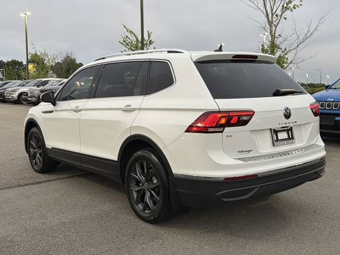 Used 2024 Volkswagen Tiguan SE FWD image 3