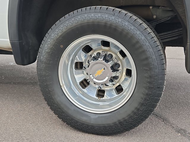 Used 2024 Chevrolet Silverado 3500 High Country w/ High Country Premium Package AWD/4WD image 16