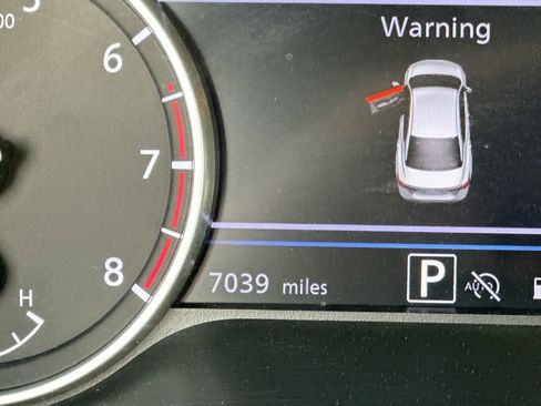 Used 2024 Nissan Sentra SR w/ Trunk Package FWD image 15