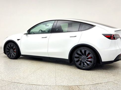 Used 2025 Tesla Model Y Performance image 7