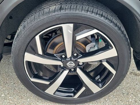 Certified 2022 Nissan Rogue Sport SL AWD/4WD image 9