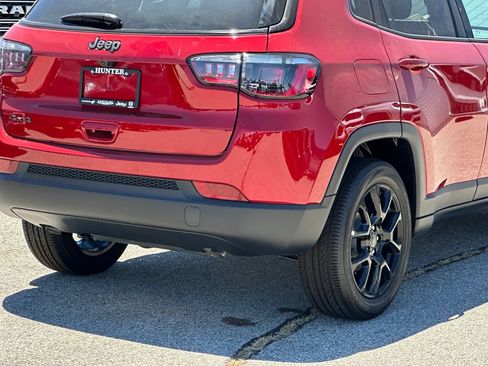 New 2026 Jeep Compass Latitude AWD/4WD image 8