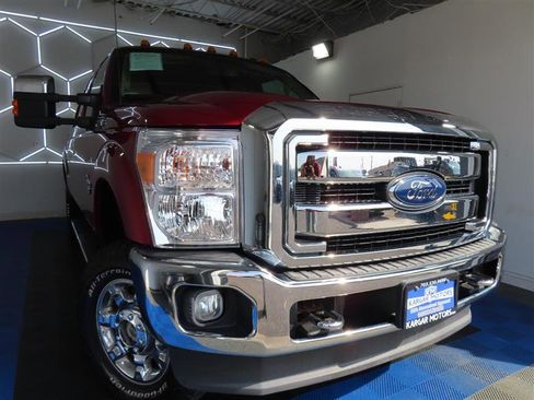 Used 2015 Ford F350 Lariat w/ Chrome Package image 3
